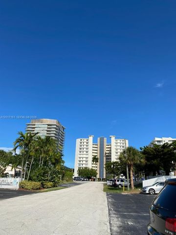 3212 NE 7th Pl 10, Pompano Beach, FL 33062