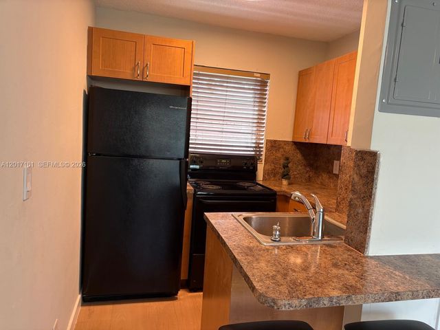 3212 NE 7th Pl 10, Pompano Beach, FL 33062