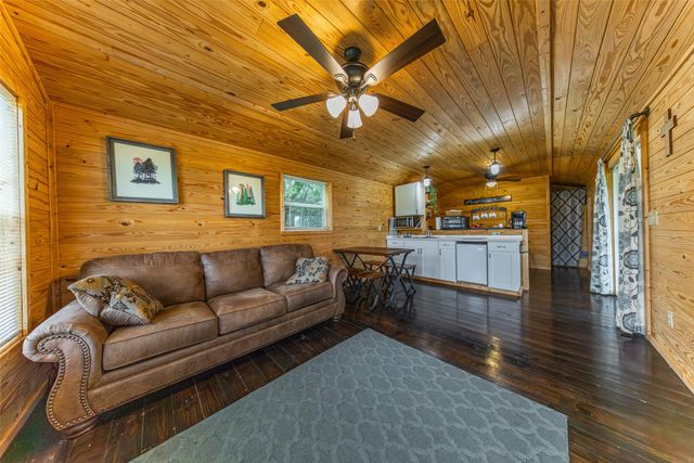 5531 NE County Road 3130, Kerens, TX 75144