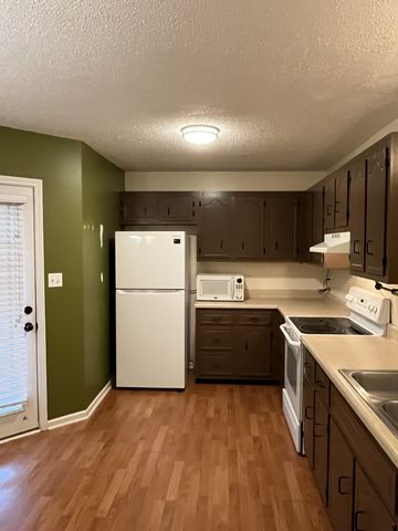 3904 Roscommon Way, Clarksville, TN 37040