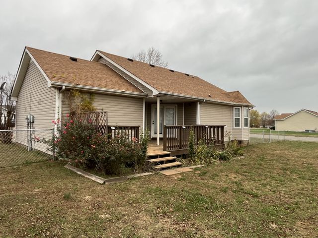 3904 Roscommon Way, Clarksville, TN 37040