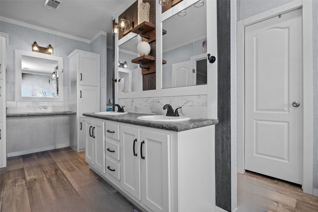 254 County Road 1727, Yantis, TX 75497