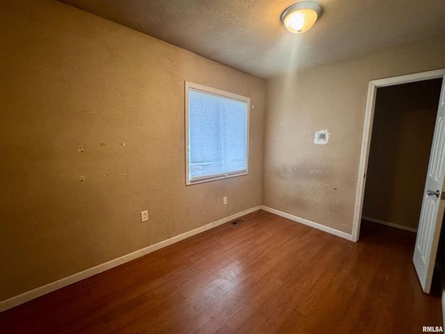 1312 S 10TH Street, Pekin, IL 61554