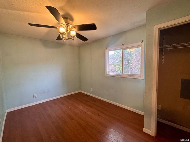 1312 S 10TH Street, Pekin, IL 61554