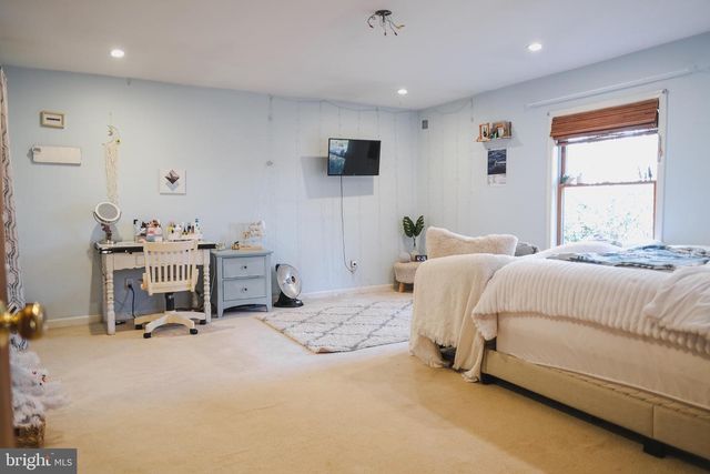 37844 NICEWARNER LN, Lovettsville, VA 20180