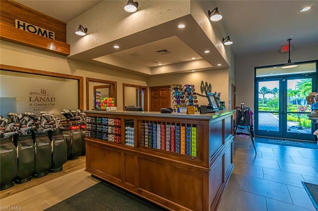 9419 Benvenuto CT 204, Naples, FL 34119