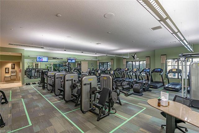 9419 Benvenuto CT 204, Naples, FL 34119