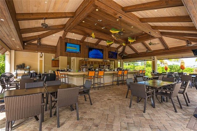 9419 Benvenuto CT 204, Naples, FL 34119