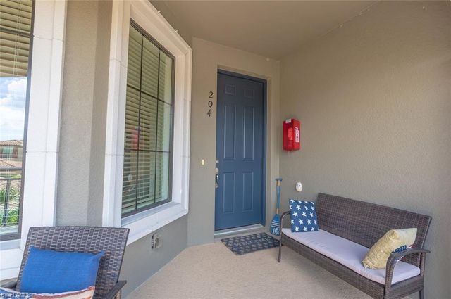 9419 Benvenuto CT 204, Naples, FL 34119
