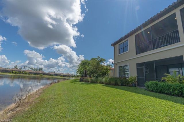 9419 Benvenuto CT 204, Naples, FL 34119