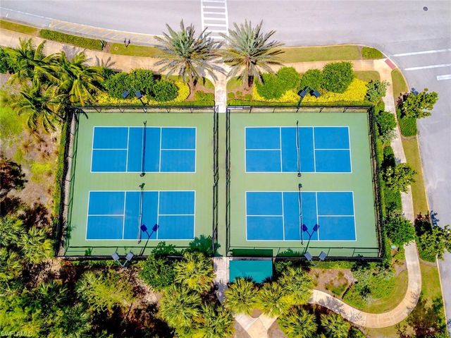 9419 Benvenuto CT 204, Naples, FL 34119