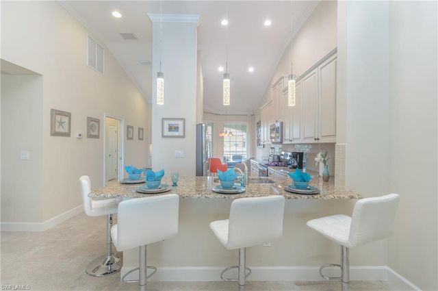 9419 Benvenuto CT 204, Naples, FL 34119