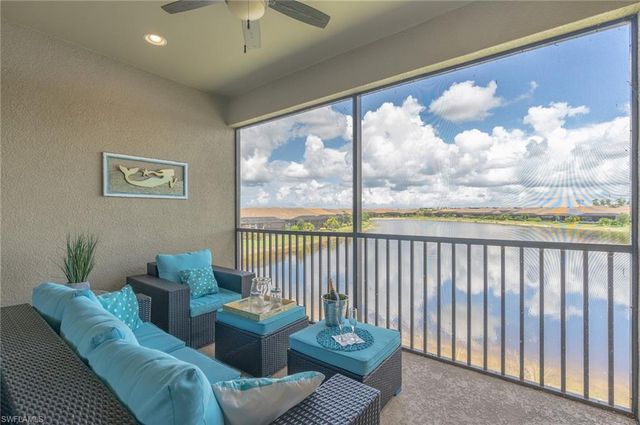 9419 Benvenuto CT 204, Naples, FL 34119