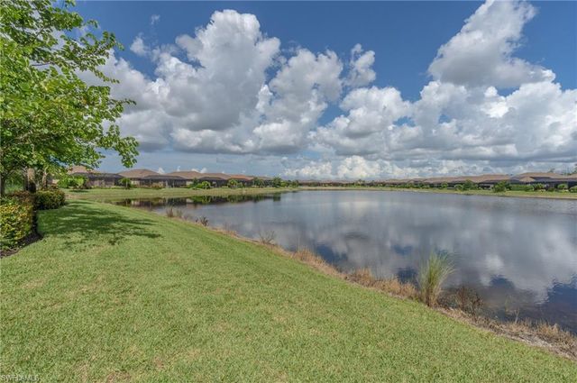 9419 Benvenuto CT 204, Naples, FL 34119