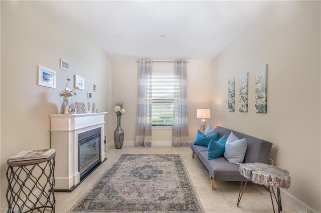 9419 Benvenuto CT 204, Naples, FL 34119