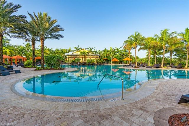 9419 Benvenuto CT 204, Naples, FL 34119