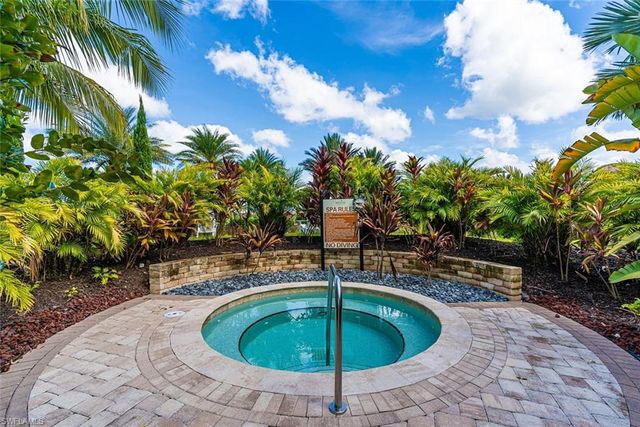 9419 Benvenuto CT 204, Naples, FL 34119