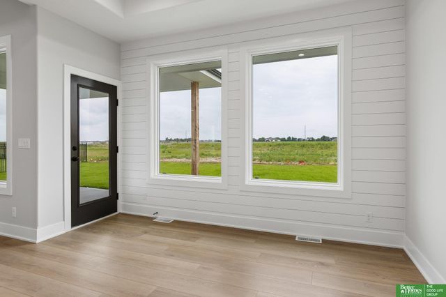 19505 Allied Street, Elkhorn, NE 68022