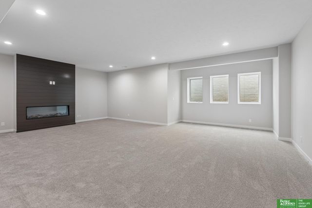 19505 Allied Street, Elkhorn, NE 68022