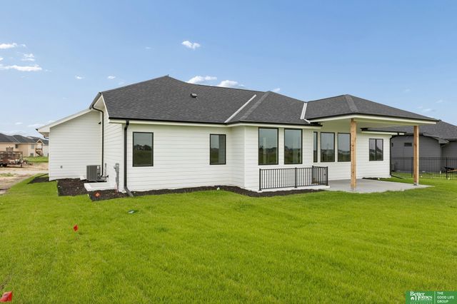 19505 Allied Street, Elkhorn, NE 68022