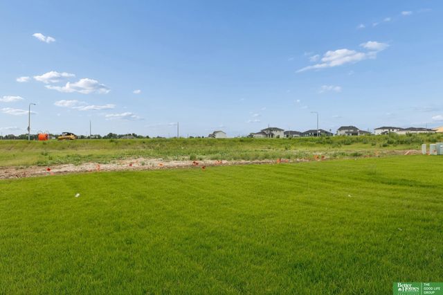 19505 Allied Street, Elkhorn, NE 68022
