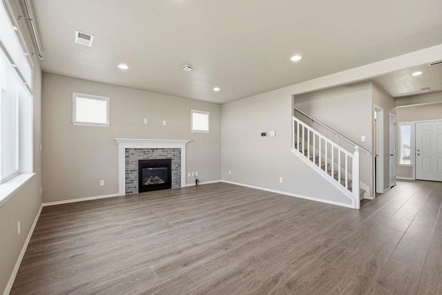 1809 E C St, Deer Park, WA 99006