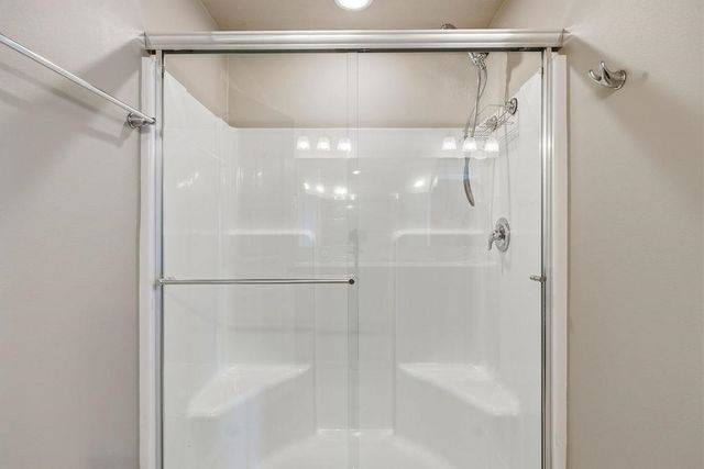 1809 E C St, Deer Park, WA 99006