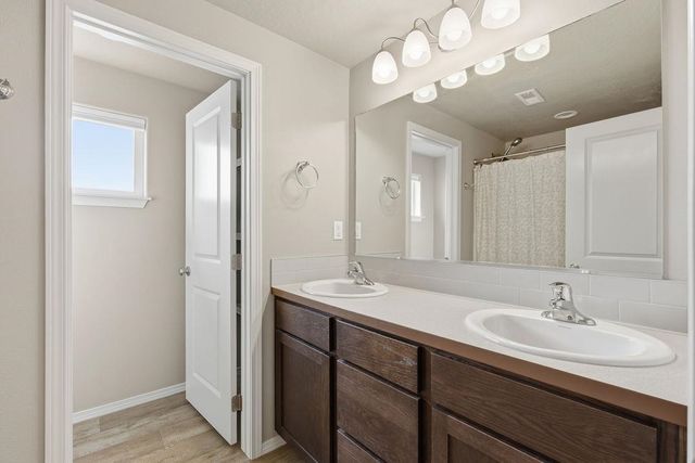 1809 E C St, Deer Park, WA 99006
