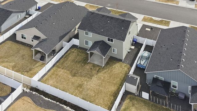1809 E C St, Deer Park, WA 99006