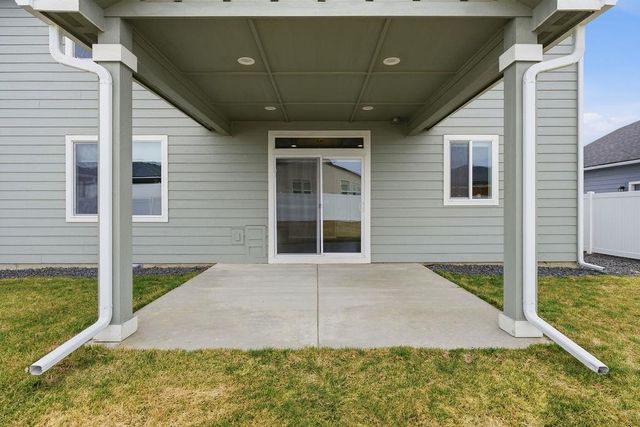 1809 E C St, Deer Park, WA 99006