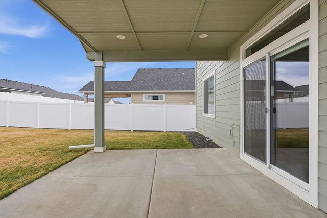 1809 E C St, Deer Park, WA 99006