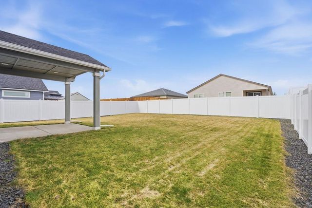 1809 E C St, Deer Park, WA 99006