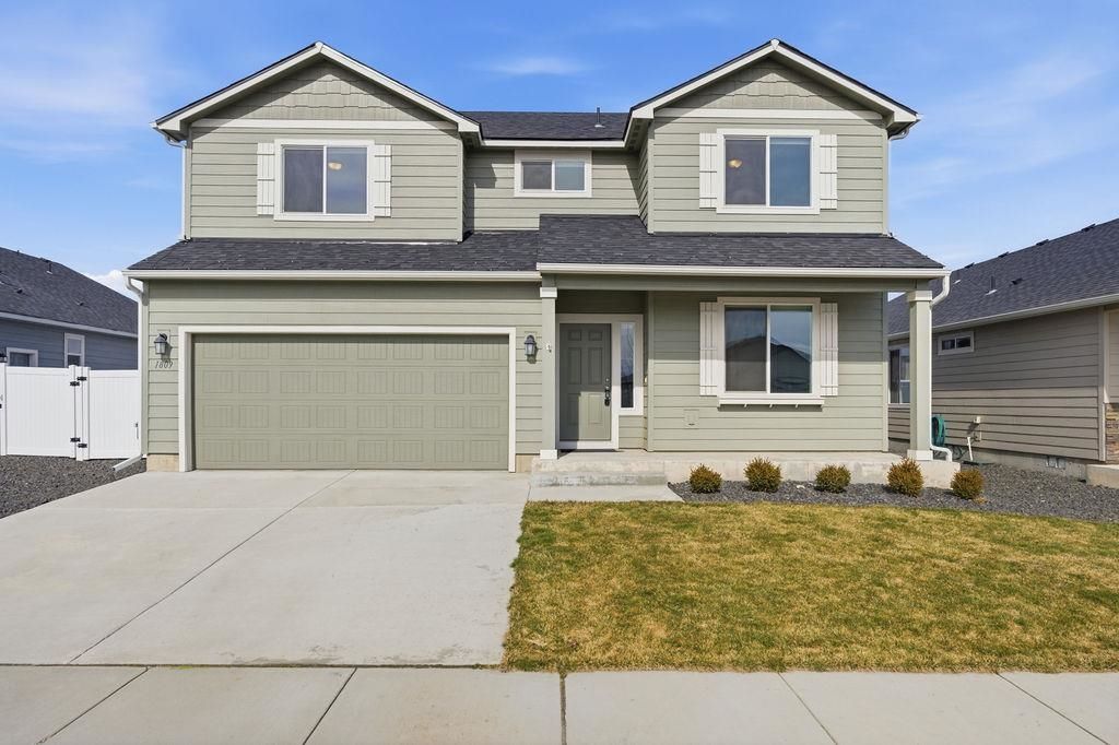 1809 E C St, Deer Park, WA 99006