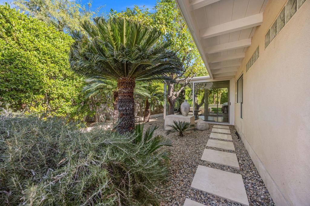 Image 39 of property listing at 1255 Camino Mirasol, Palm Springs, CA 92262
