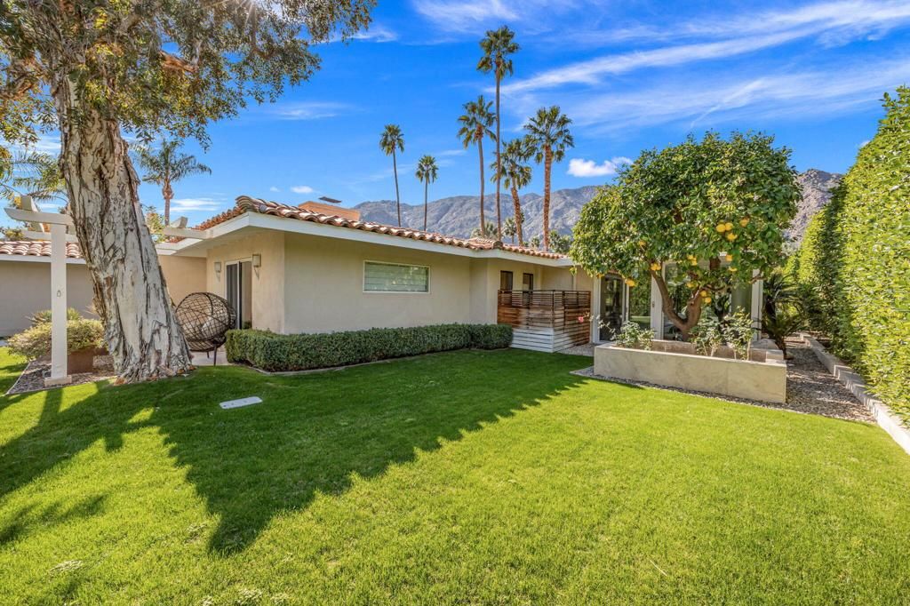 Image 5 of property listing at 1255 Camino Mirasol, Palm Springs, CA 92262