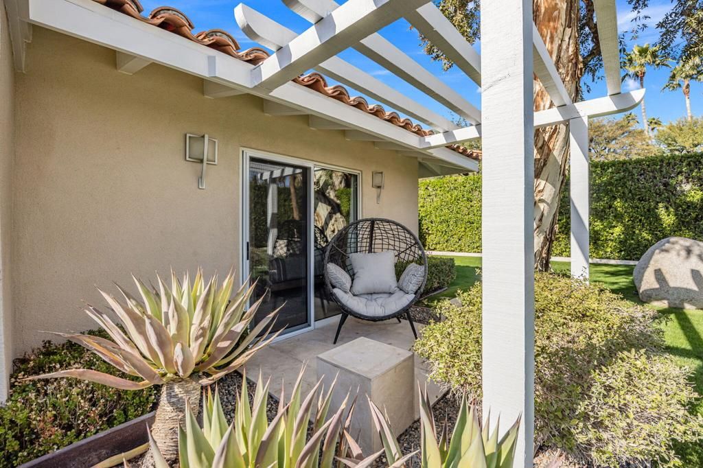 Image 8 of property listing at 1255 Camino Mirasol, Palm Springs, CA 92262