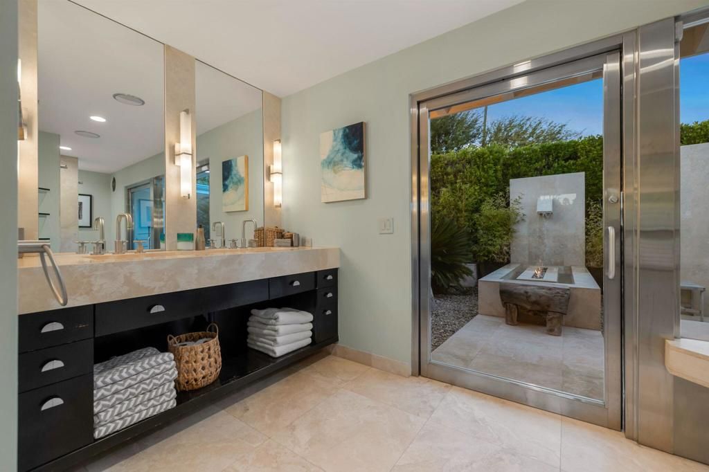 Image 89 of property listing at 1255 Camino Mirasol, Palm Springs, CA 92262