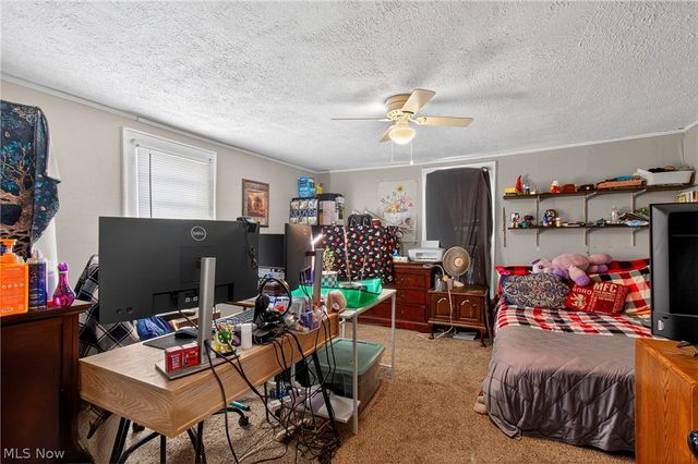 978 Wooster Road, Barberton, OH 44203