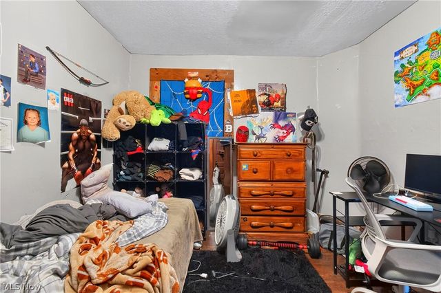 978 Wooster Road, Barberton, OH 44203