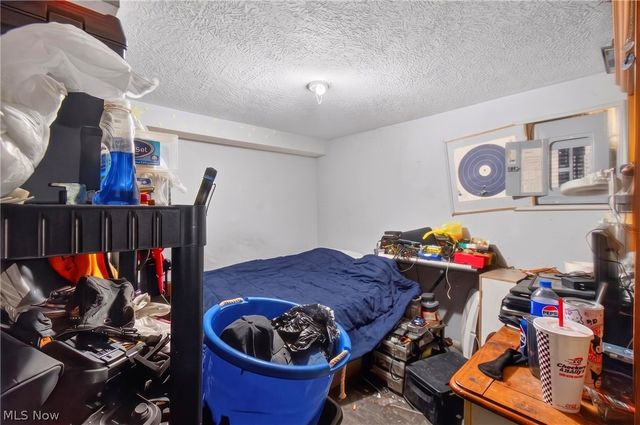 978 Wooster Road, Barberton, OH 44203