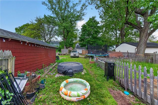 978 Wooster Road, Barberton, OH 44203