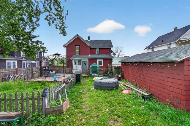 978 Wooster Road, Barberton, OH 44203