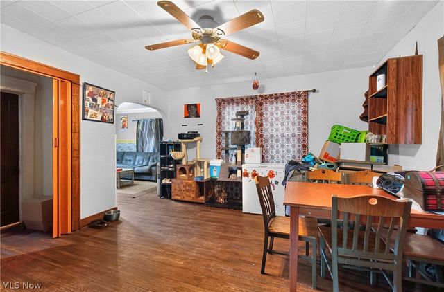 978 Wooster Road, Barberton, OH 44203