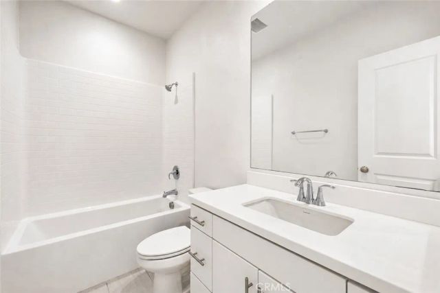 184 Elkhorn, Irvine, CA 92618