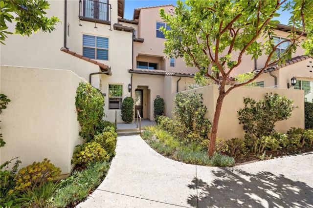 184 Elkhorn, Irvine, CA 92618
