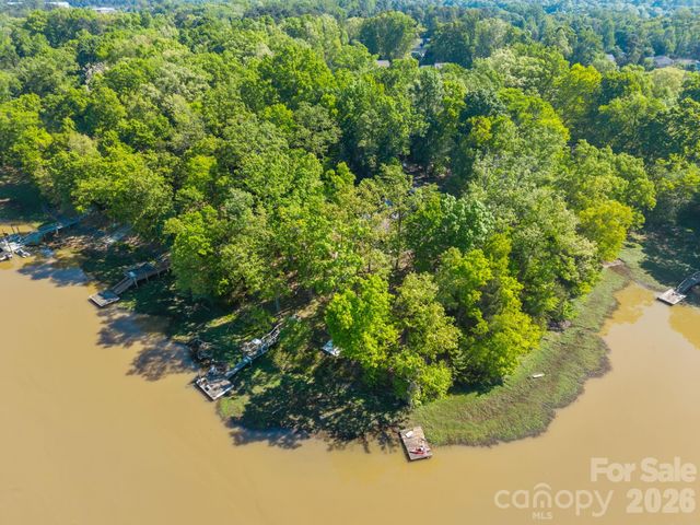 405 Carroll Cove, Lake Wylie, SC 29710