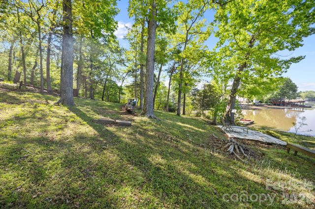 405 Carroll Cove, Lake Wylie, SC 29710
