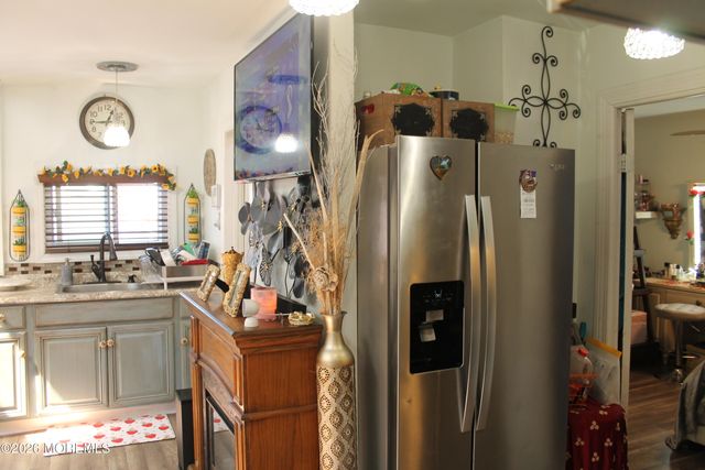 235 Alpine Way, Laurence Harbor, NJ 08879