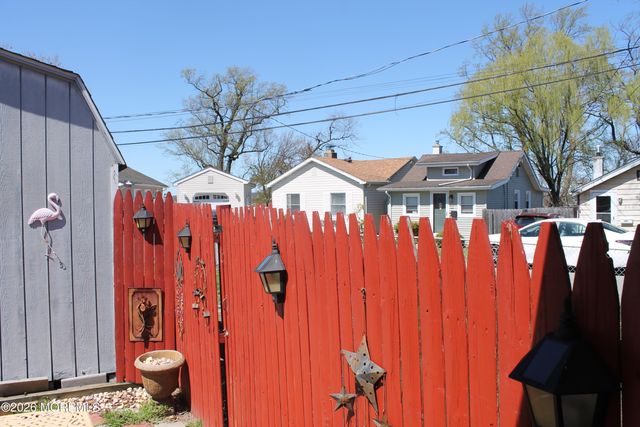 235 Alpine Way, Laurence Harbor, NJ 08879