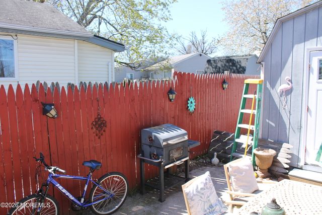 235 Alpine Way, Laurence Harbor, NJ 08879